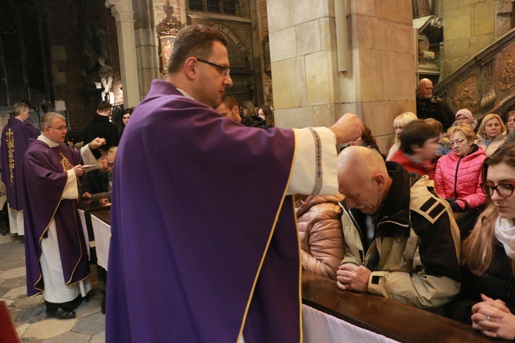 Środa Popielcowa w katedrze wrocławskiej