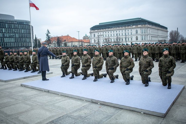 Promocja żołnierzy rezerwy na stopień oficerski