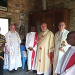 Bp Janusz Ostowski w Togo