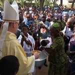 Bp Janusz Ostowski w Togo