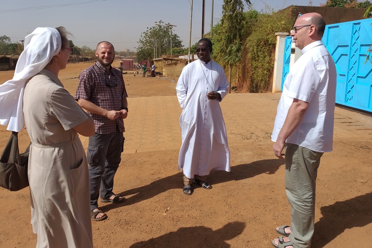 Bp Janusz Ostowski w Togo