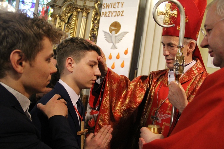 Bierzmowanie w Luszowicach