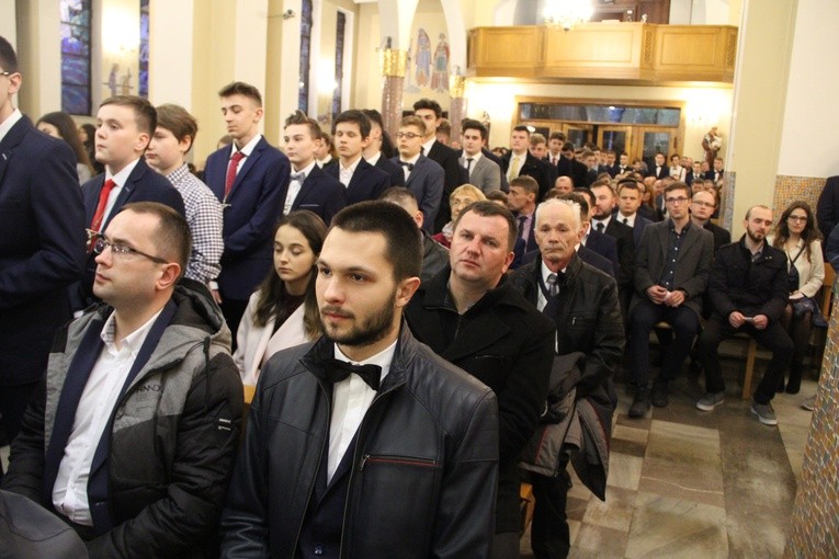 Bierzmowanie w Tarnowie-Krzyżu