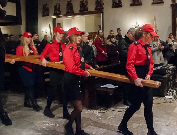 Wielkopostne Czuwanie Młodych w Złocieńcu cz. 1