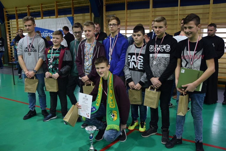 XV Grand Prix Diecezji Łowickiej LSO w Piłce Nożnej Halowej o Puchar Biskupa Łowickiego - cz. 2