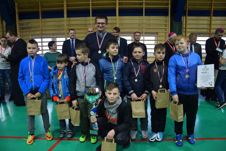 XV Grand Prix Diecezji Łowickiej LSO w Piłce Nożnej Halowej o Puchar Biskupa Łowickiego - cz. 2