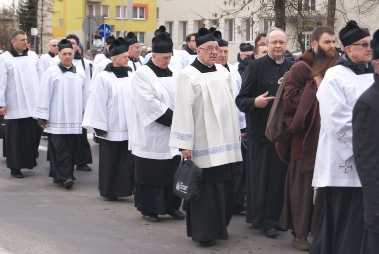 Ostatnie pożegnanie dobrego kapłana 