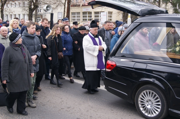 Ostatnie pożegnanie dobrego kapłana 