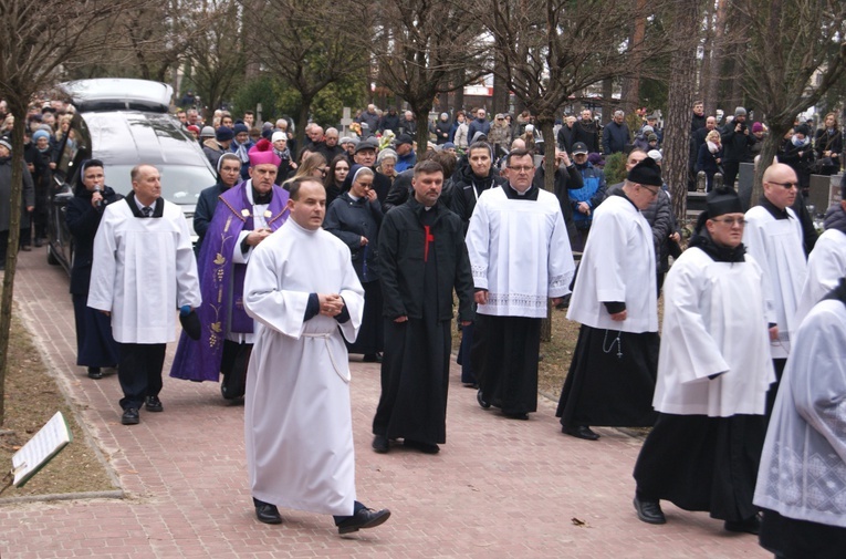 Ostatnie pożegnanie dobrego kapłana 