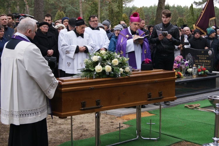 Ostatnie pożegnanie dobrego kapłana 