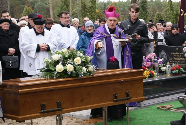 Ostatnie pożegnanie dobrego kapłana 