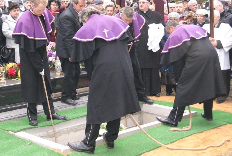 Ostatnie pożegnanie dobrego kapłana 
