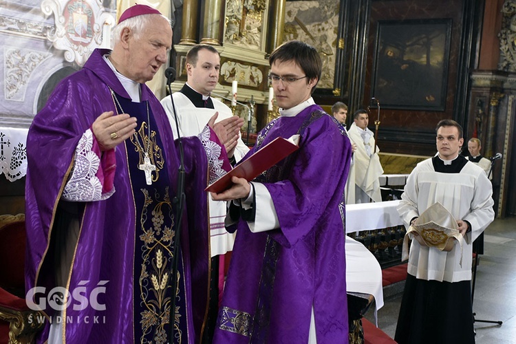 Posługa lektoratu w diecezji świdnickiej