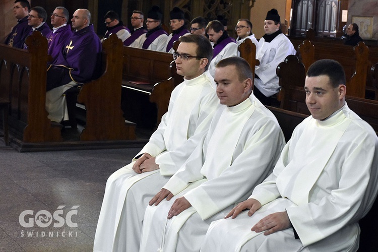 Posługa lektoratu w diecezji świdnickiej