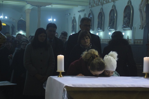 Poświęcenie ołtarza w Mokrem