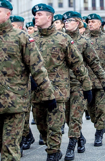 Oficjalne uroczystości na pl. Marszałka Józefa Piłsudskiego w Warszawie.