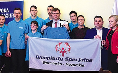 ▲	Wojewoda warmińsko- -mazurski Artur  Chojecki zaprosił  do siebie uczestników igrzysk.