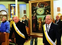 ▲	Pierwszego dnia obraz dotarł do parafii pw. NMP Królowej Polski w Głogowie.