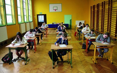 ▲	Jeden z etapów rejonowych odbył się w gościnnej Szkole Podstawowej w Osiecznicy.