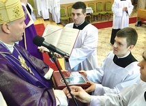 Uroczystości przewodniczył bp Piotr Turzyński.