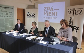 ▼	Na numer 800 280 900 mogą też dzwonić osoby, które wiedziały o haniebnych zachowaniach i nie reagowały – podkreślali uczestnicy konferencji w warszawskim KIK-u.