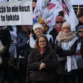Katowice: kilkuset nauczycieli pikietowało Urząd Wojewódzki