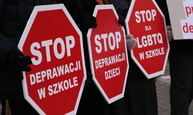 Rodzice mają wyłączne prawo wychowania swoich dzieci w wartościach, które są im bliskie. Także w dziedzinie tak delikatnej, jak płciowość człowieka.