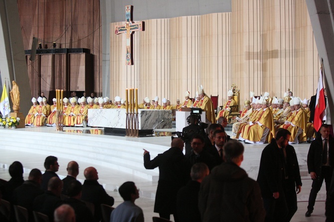 Świeca Niepodległości dla papieża Franciszka