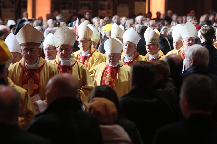 Świeca Niepodległości dla papieża Franciszka