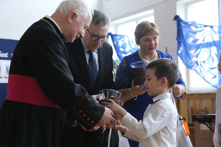 Karolino świeć nam przykładem