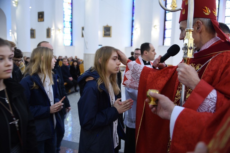 Bierzmowanie w kościele bł. Karoliny w Tarnowie