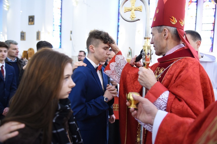 Bierzmowanie w kościele bł. Karoliny w Tarnowie