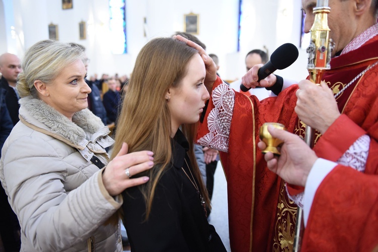 Bierzmowanie w kościele bł. Karoliny w Tarnowie