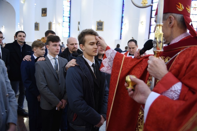 Bierzmowanie w kościele bł. Karoliny w Tarnowie