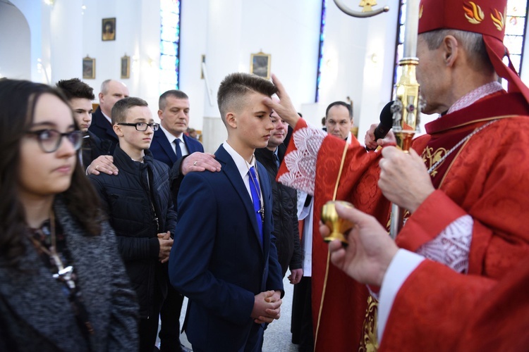 Bierzmowanie w kościele bł. Karoliny w Tarnowie