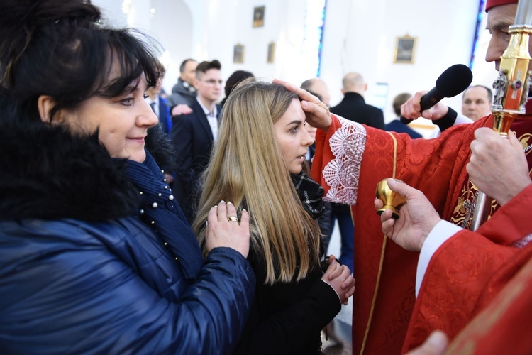 Bierzmowanie w kościele bł. Karoliny w Tarnowie