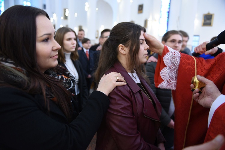 Bierzmowanie w kościele bł. Karoliny w Tarnowie