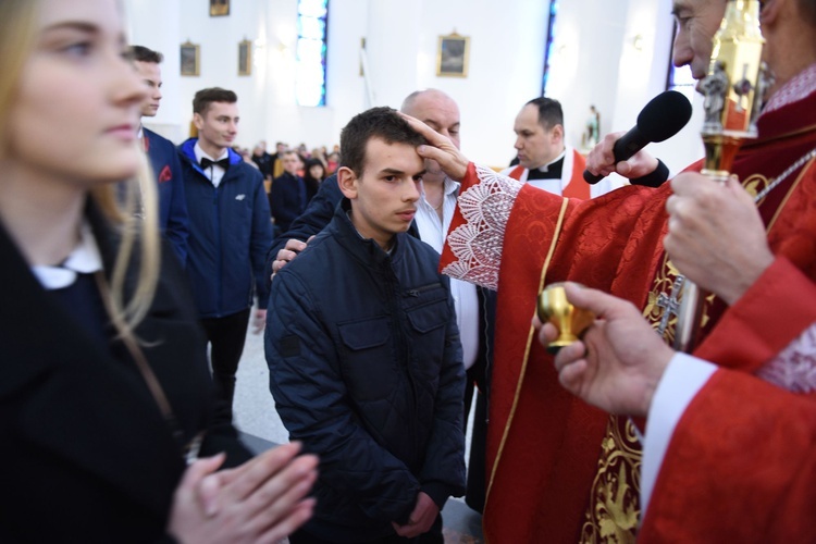 Bierzmowanie w kościele bł. Karoliny w Tarnowie