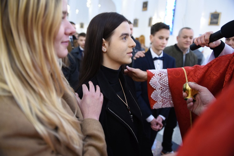 Bierzmowanie w kościele bł. Karoliny w Tarnowie