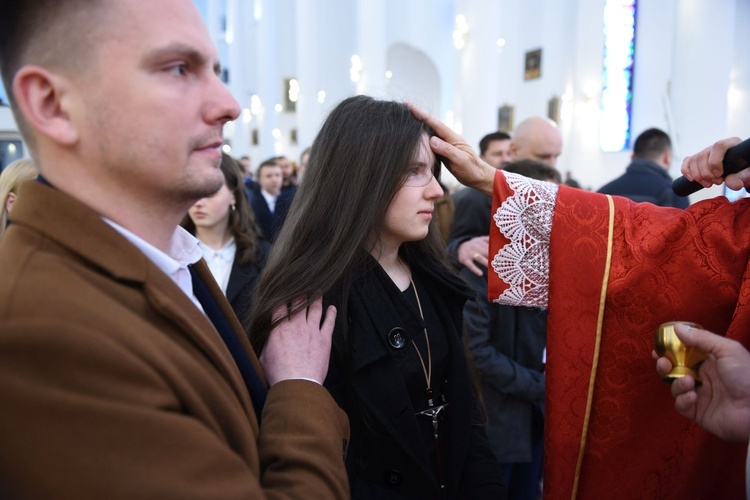 Bierzmowanie w kościele bł. Karoliny w Tarnowie