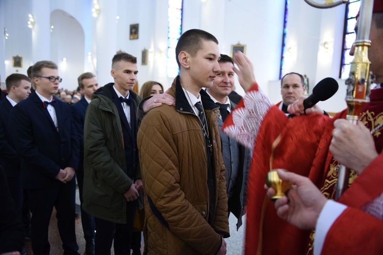 Bierzmowanie w kościele bł. Karoliny w Tarnowie