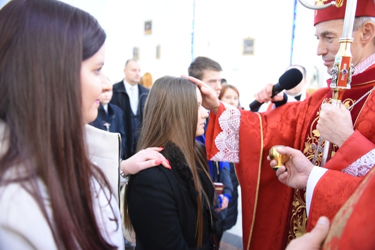 Bierzmowanie w kościele bł. Karoliny w Tarnowie