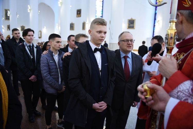 Bierzmowanie w kościele bł. Karoliny w Tarnowie