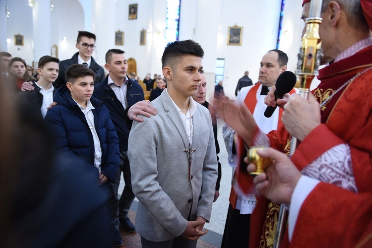 Bierzmowanie w kościele bł. Karoliny w Tarnowie