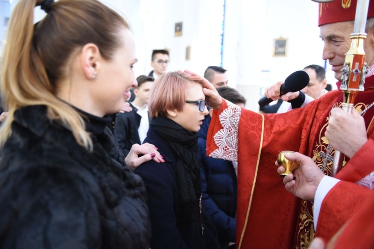 Bierzmowanie w kościele bł. Karoliny w Tarnowie