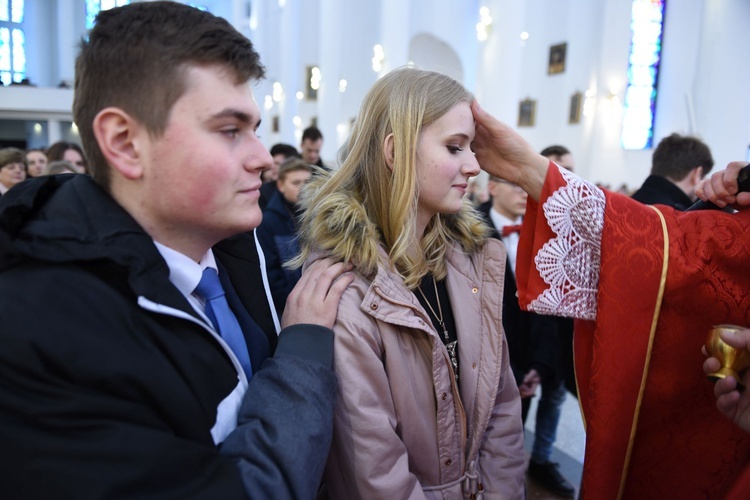 Bierzmowanie w kościele bł. Karoliny w Tarnowie