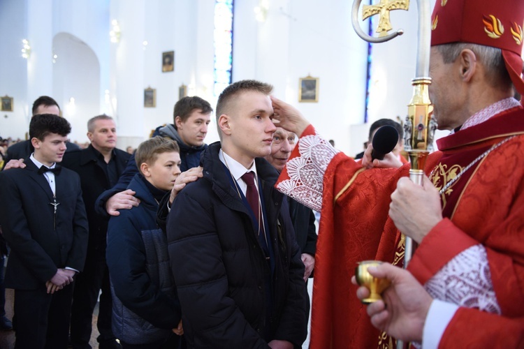 Bierzmowanie w kościele bł. Karoliny w Tarnowie