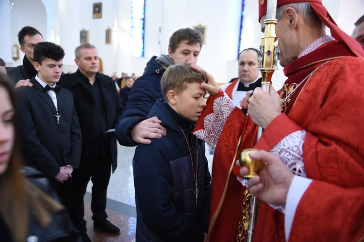 Bierzmowanie w kościele bł. Karoliny w Tarnowie