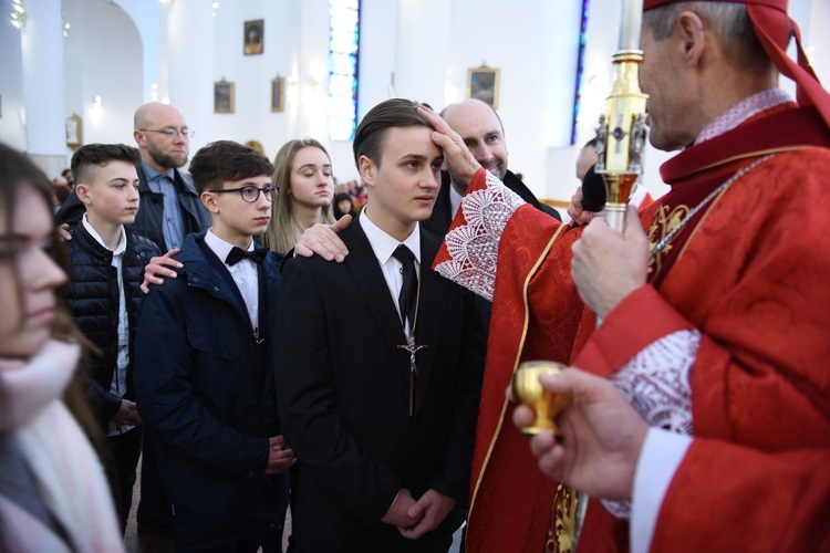 Bierzmowanie w kościele bł. Karoliny w Tarnowie