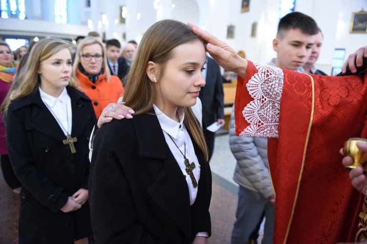 Bierzmowanie w kościele bł. Karoliny w Tarnowie